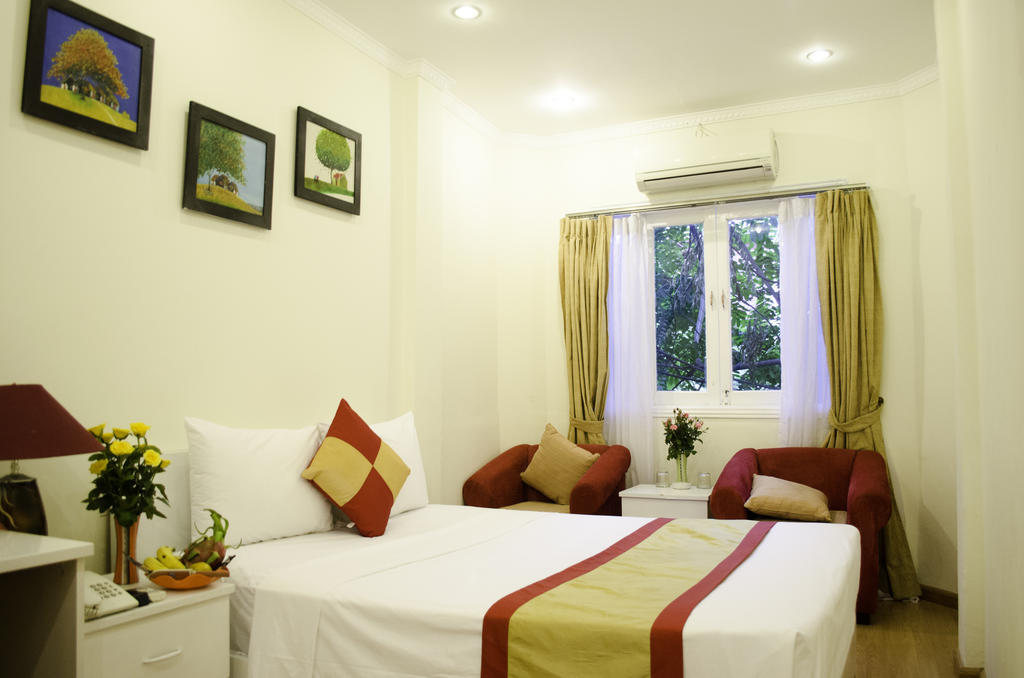 Hanoi Blue Moon Hotel Room photo